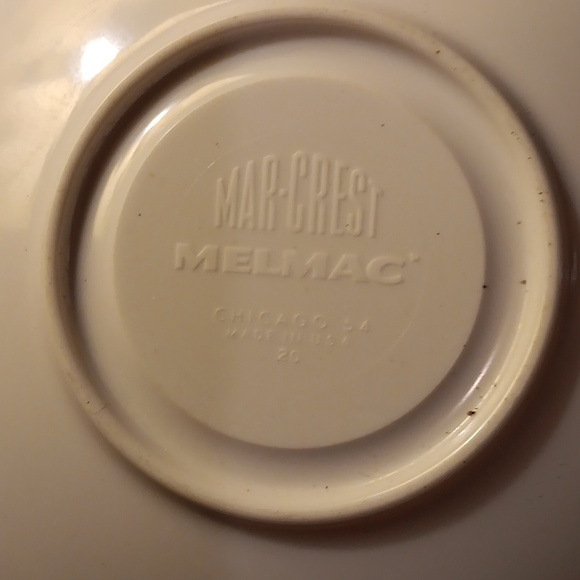 12 vintage melmac plastic white saucers - Picture 4 of 5